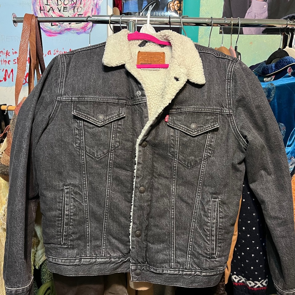 Levi’s premium black Sherpa lined denim jacket